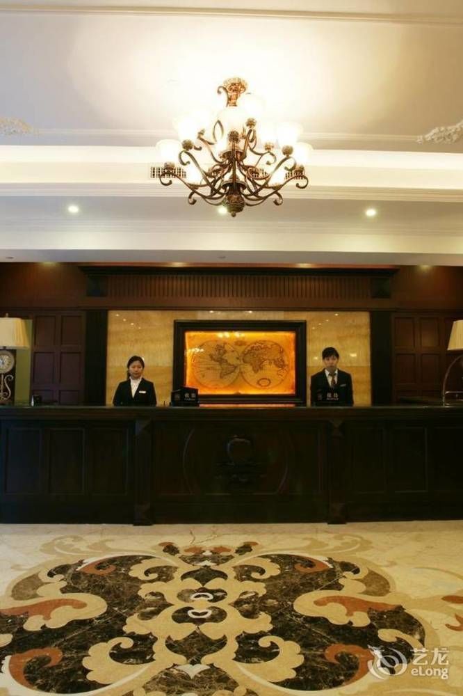 Big Apple Hotel Shantou Esterno foto